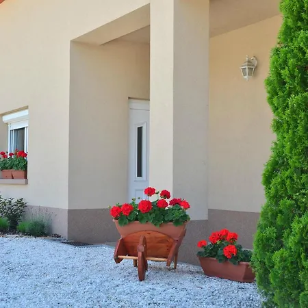 Apartman Royal *